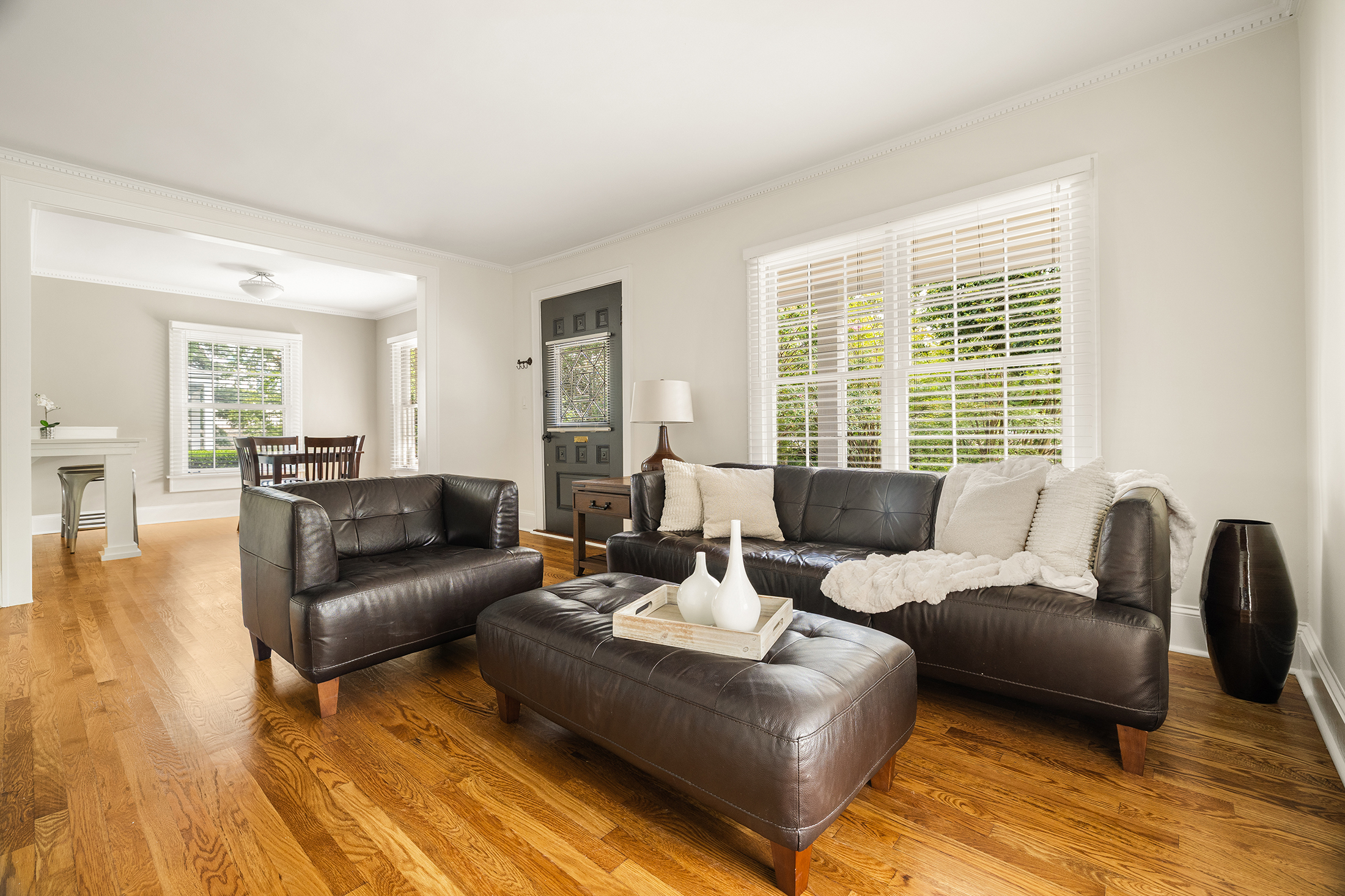  Charming Bungalow in the Heart of Sought-after Brookwood - 物件實景