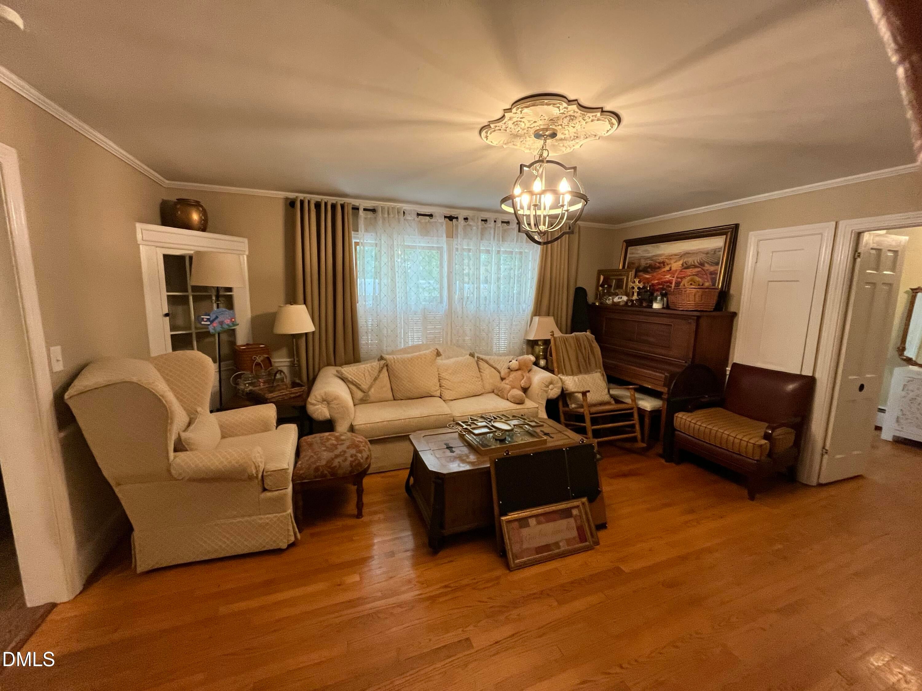 Burlington, North Carolina, 27215, United States, 6 Bedrooms Bedrooms, ,5 BathroomsBathrooms,Residential,For Sale,1999831