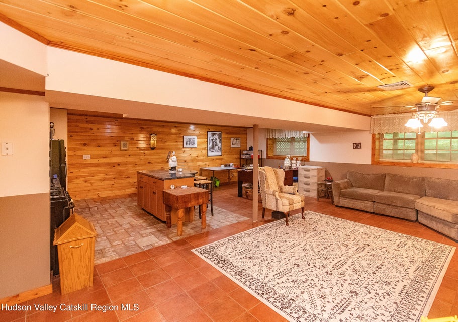 New Paltz, New York, 12561, United States, 3 Bedrooms Bedrooms, ,3 BathroomsBathrooms,Residential,For Sale,1873617
