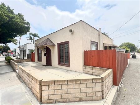 Fullerton, California, 92831, United States, 2 Bedrooms Bedrooms, ,2 BathroomsBathrooms,Residential,For Sale,1921827