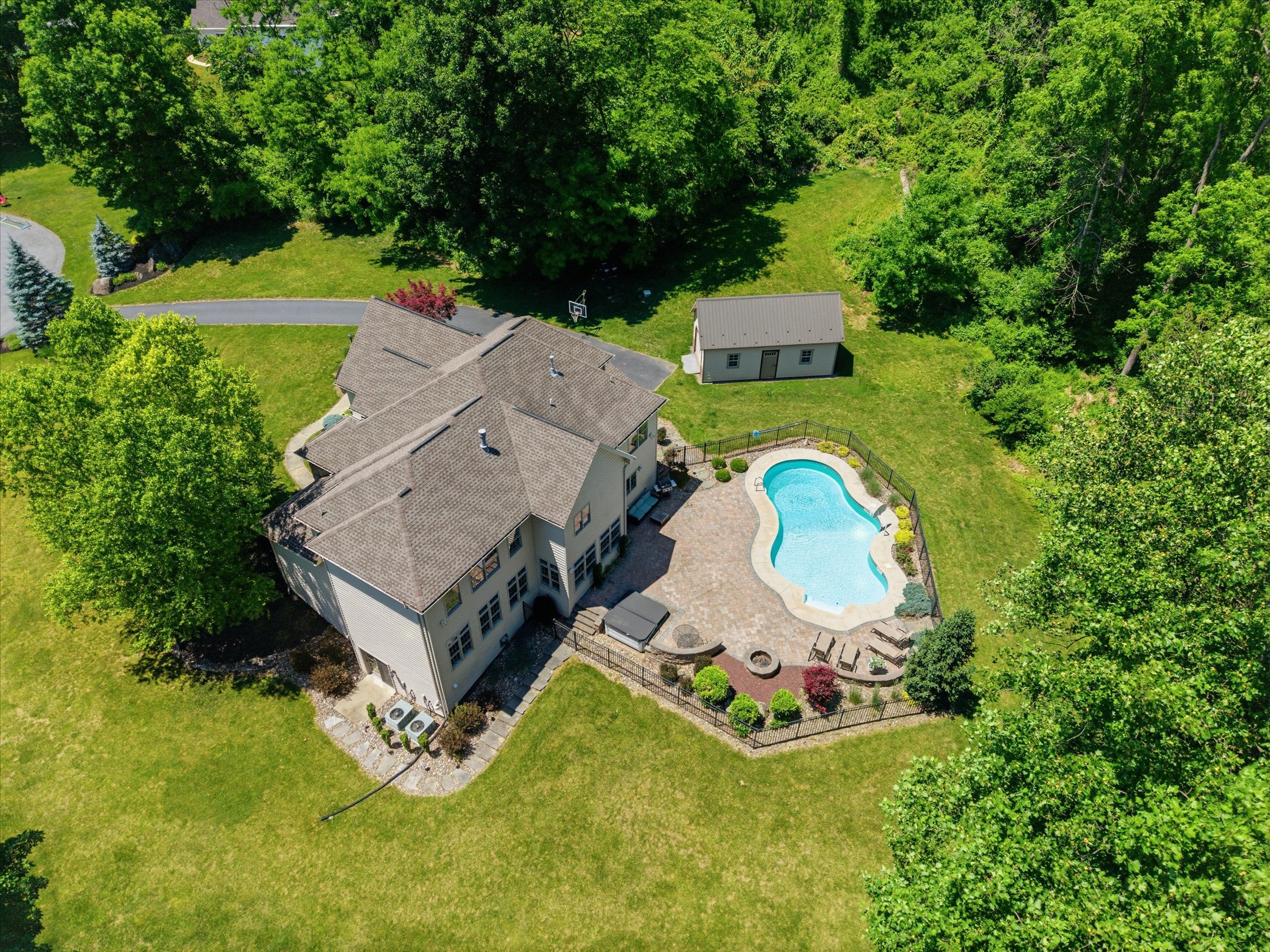  1392 Fox Hill Dr, Palmyra, PA 17078 - 物件實景