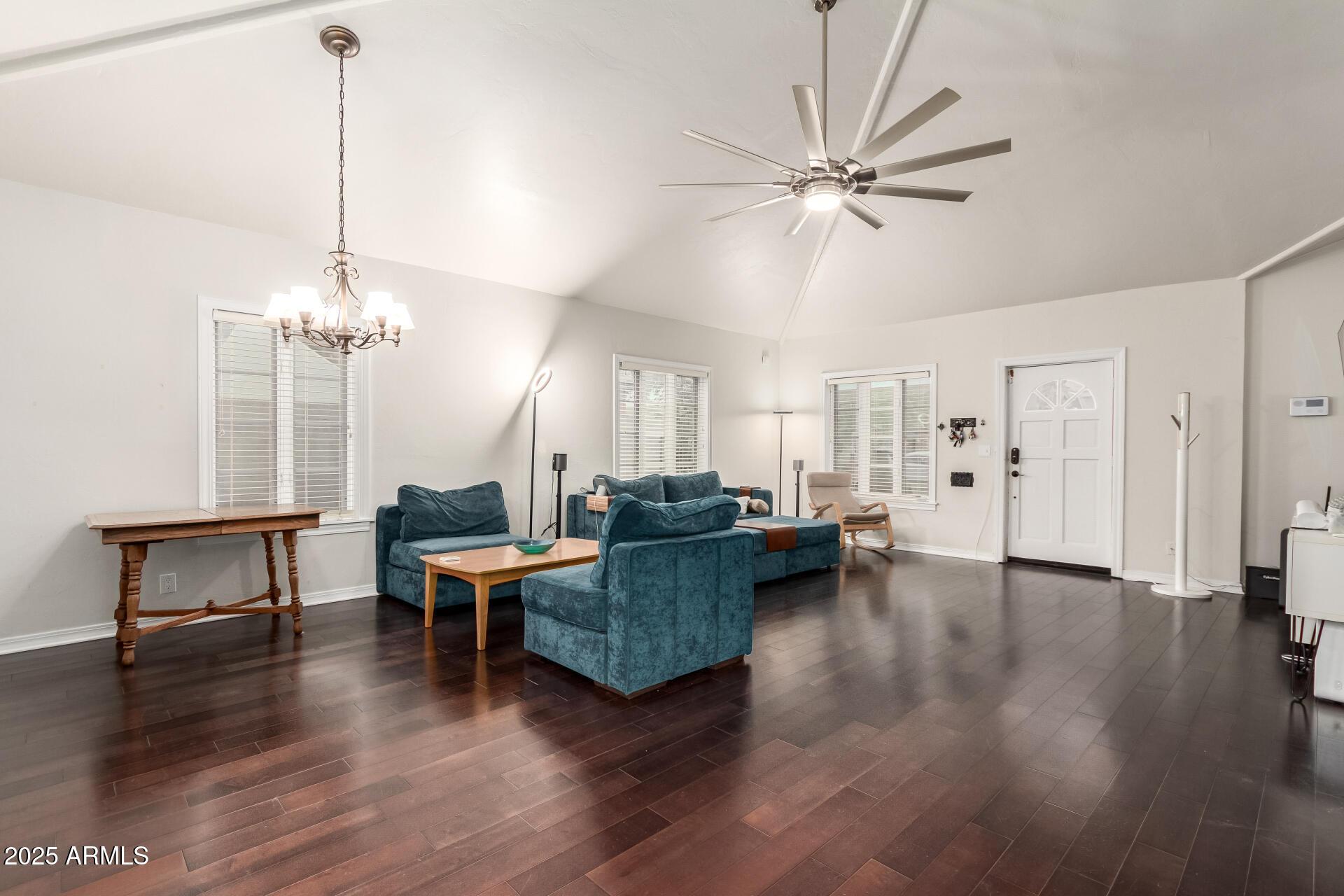 Phoenix, Arizona, 85007, United States, 4 Bedrooms Bedrooms, ,3 BathroomsBathrooms,Residential,For Sale,1980366