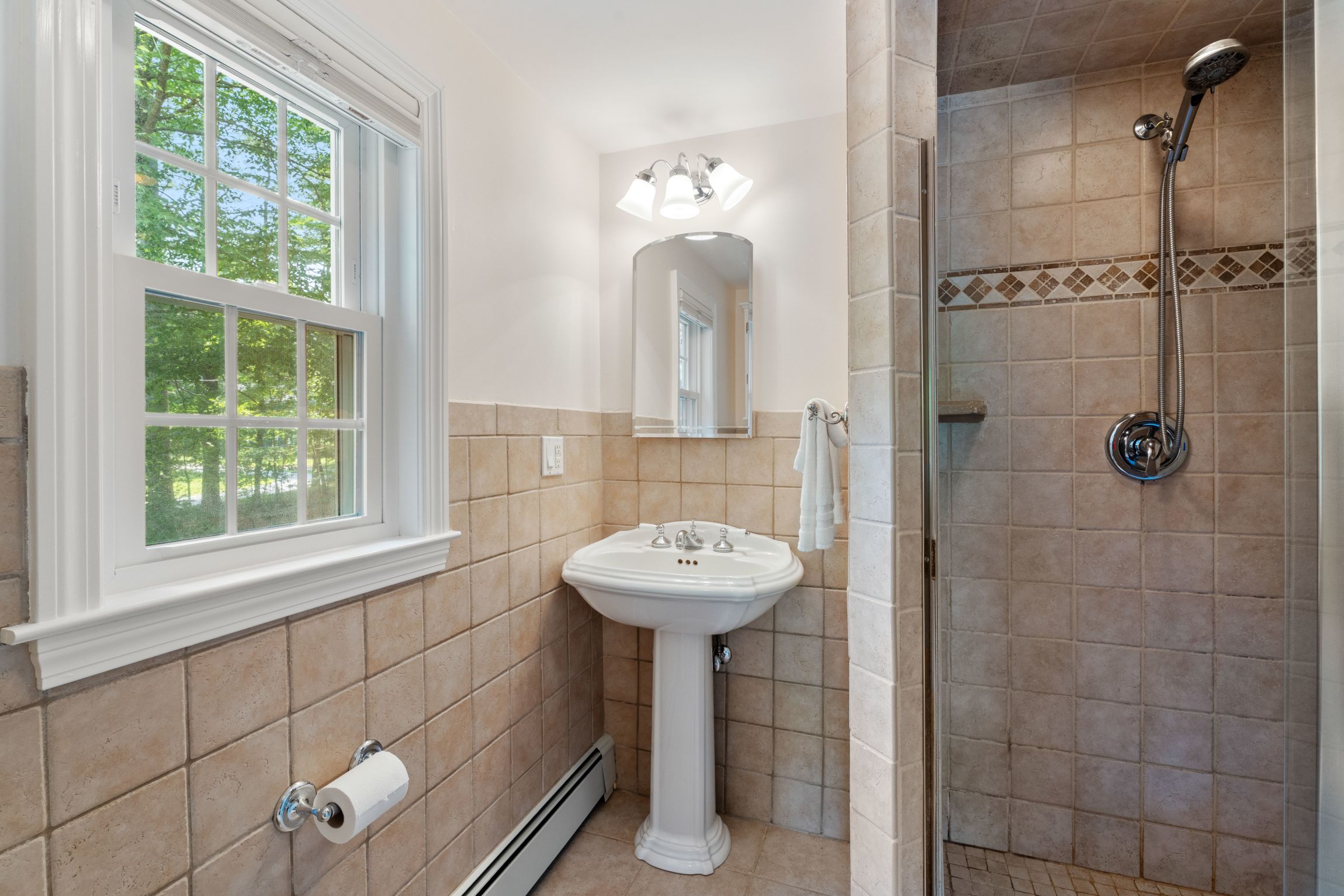  113 Newbridge Road, Sudbury, MA, 01776 - 物件實景
