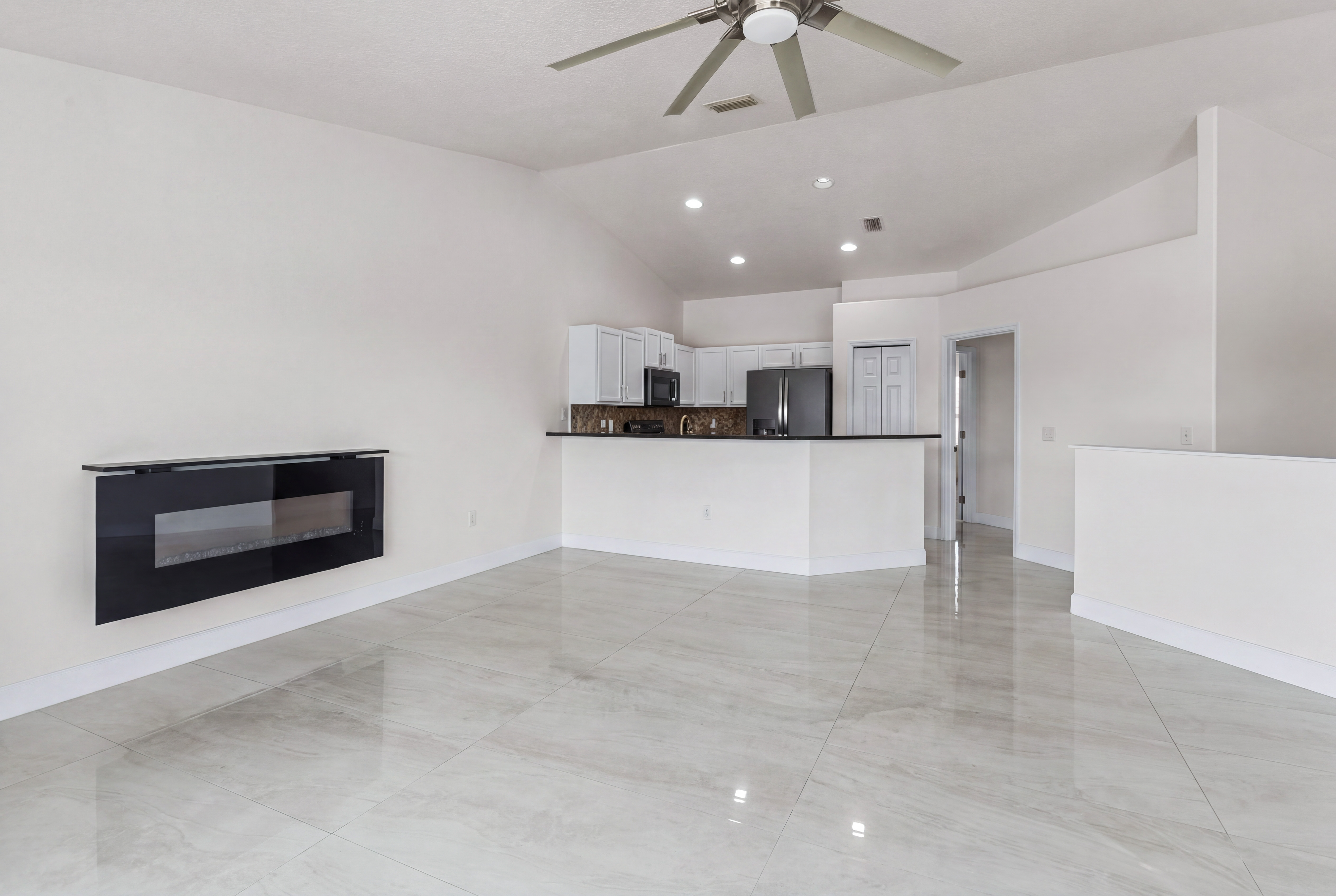  1883 Cato Court, Unit #B-2, Indialantic, FL, 32903 - 物件實景