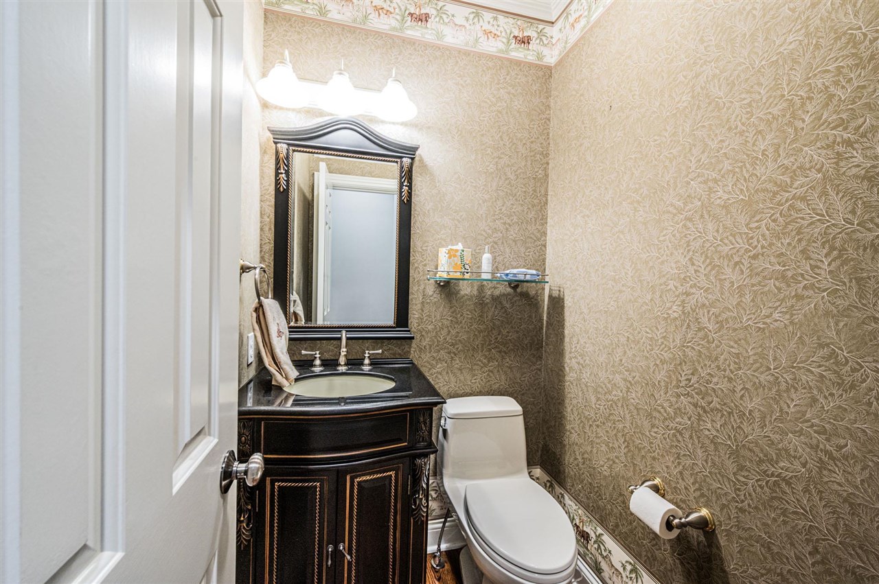 Bowling Green, Kentucky, 42103, United States, 4 Bedrooms Bedrooms, ,4 BathroomsBathrooms,Residential,For Sale,1868382