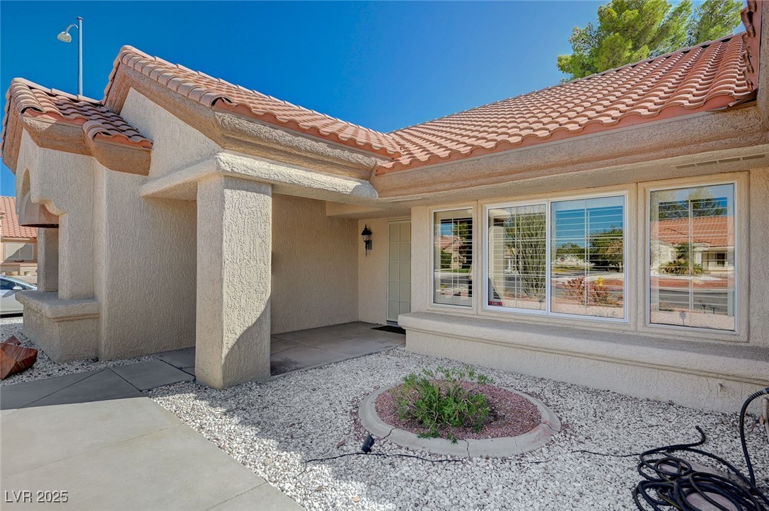 Las Vegas, Nevada, 89134, United States, 2 Bedrooms Bedrooms, ,2 BathroomsBathrooms,Residential,For Sale,1950375