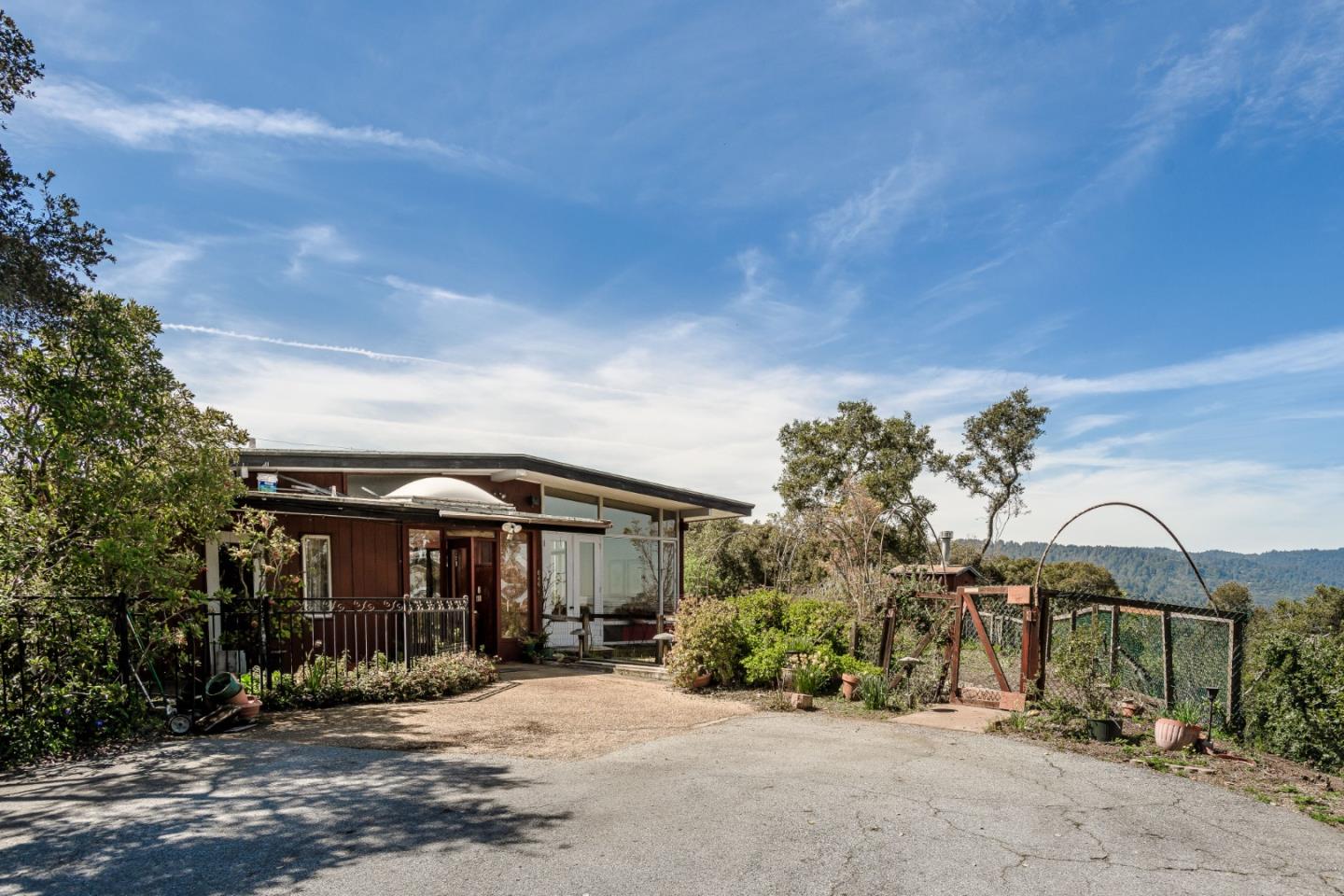 Portola Valley, California, 94028, United States, 4 Bedrooms Bedrooms, ,3 BathroomsBathrooms,Residential,For Sale,1752962