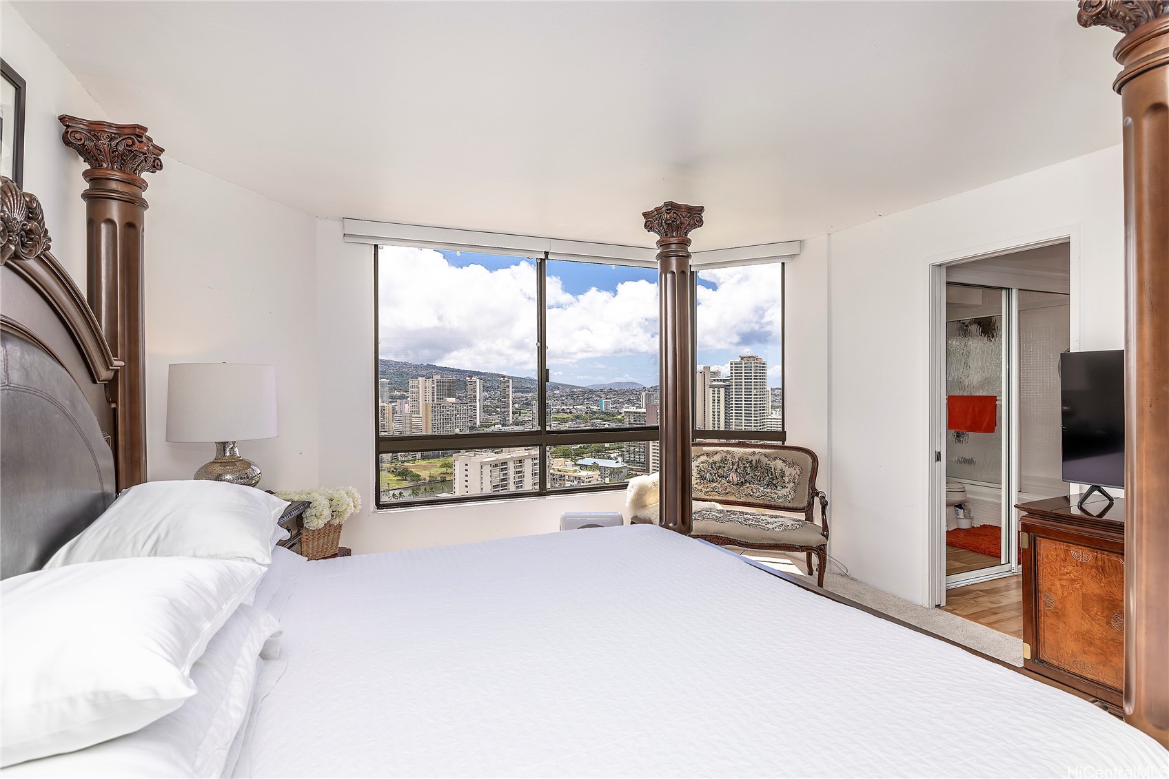 Honolulu, Hawaii, 96815, United States, 2 Bedrooms Bedrooms, ,2 BathroomsBathrooms,Residential,For Sale,1818249
