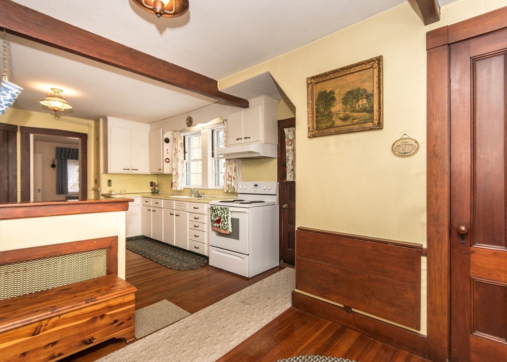 Waltham, Massachusetts, 02451, United States, 5 Bedrooms Bedrooms, ,3 BathroomsBathrooms,Residential,For Sale,1708573