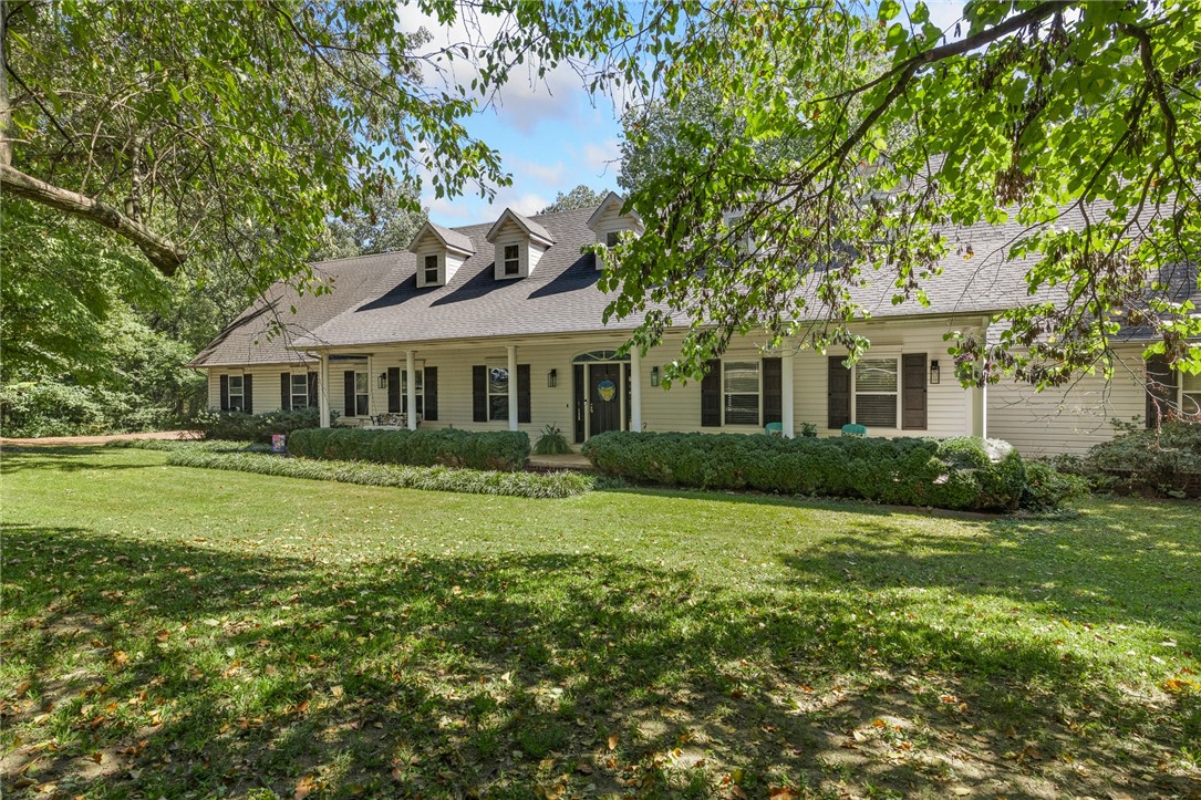 Harrison, Arkansas, 72601, United States, 5 Bedrooms Bedrooms, ,4 BathroomsBathrooms,Residential,For Sale,1934554