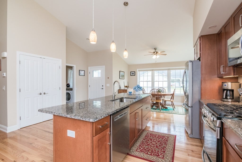 Deerfield, Massachusetts, 01373, United States, 2 Bedrooms Bedrooms, ,2 BathroomsBathrooms,Residential,For Sale,1941056