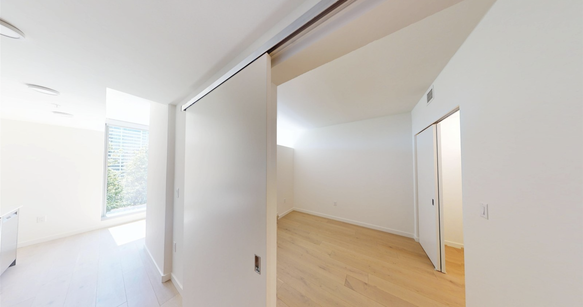  Luxurious High-Rise Living - 物件實景