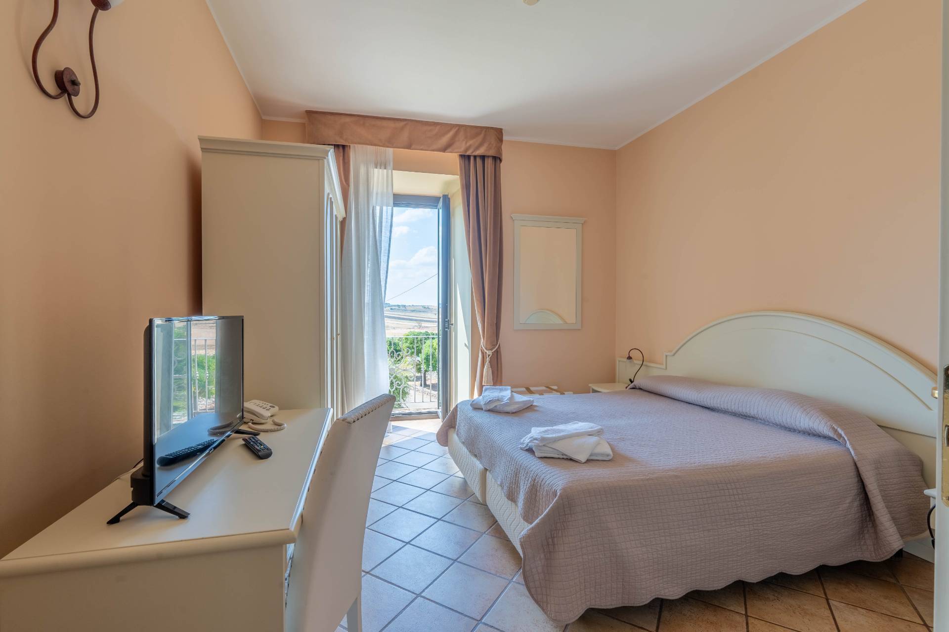 Altamura, Bari, 70022, IT, 21 Bedrooms Bedrooms, ,24 BathroomsBathrooms,Residential,For Sale,1947459