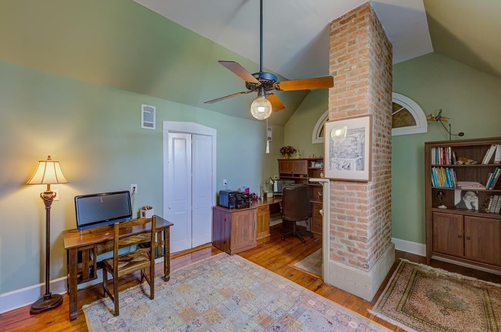Vicksburg, Mississippi, 39180, United States, 4 Bedrooms Bedrooms, ,4 BathroomsBathrooms,Residential,For Sale,1778903