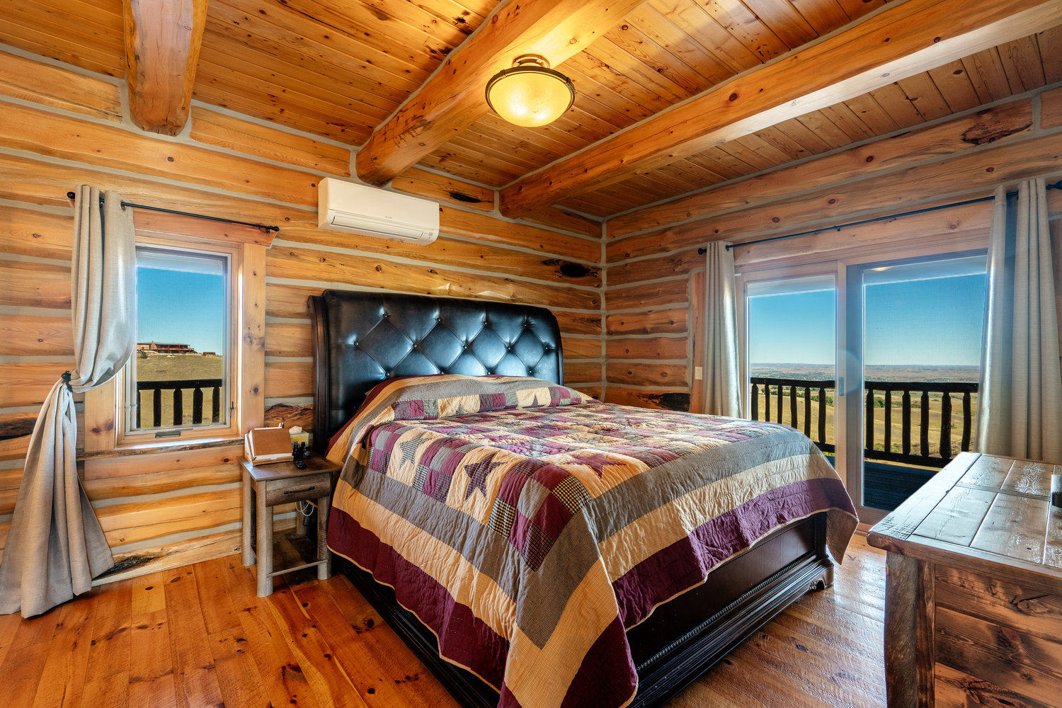 Sheridan, Wyoming, 82801, United States, 2 Bedrooms Bedrooms, ,2 BathroomsBathrooms,Residential,For Sale,1982775