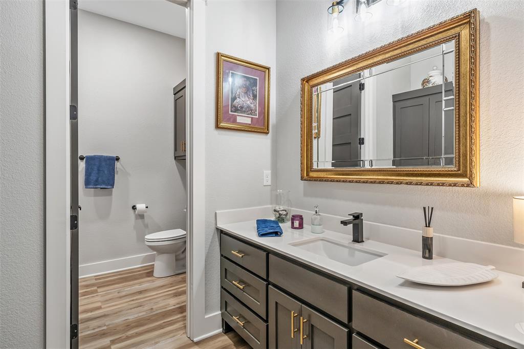 Mineola, Texas, 75773, United States, 3 Bedrooms Bedrooms, ,3 BathroomsBathrooms,Residential,For Sale,1947145