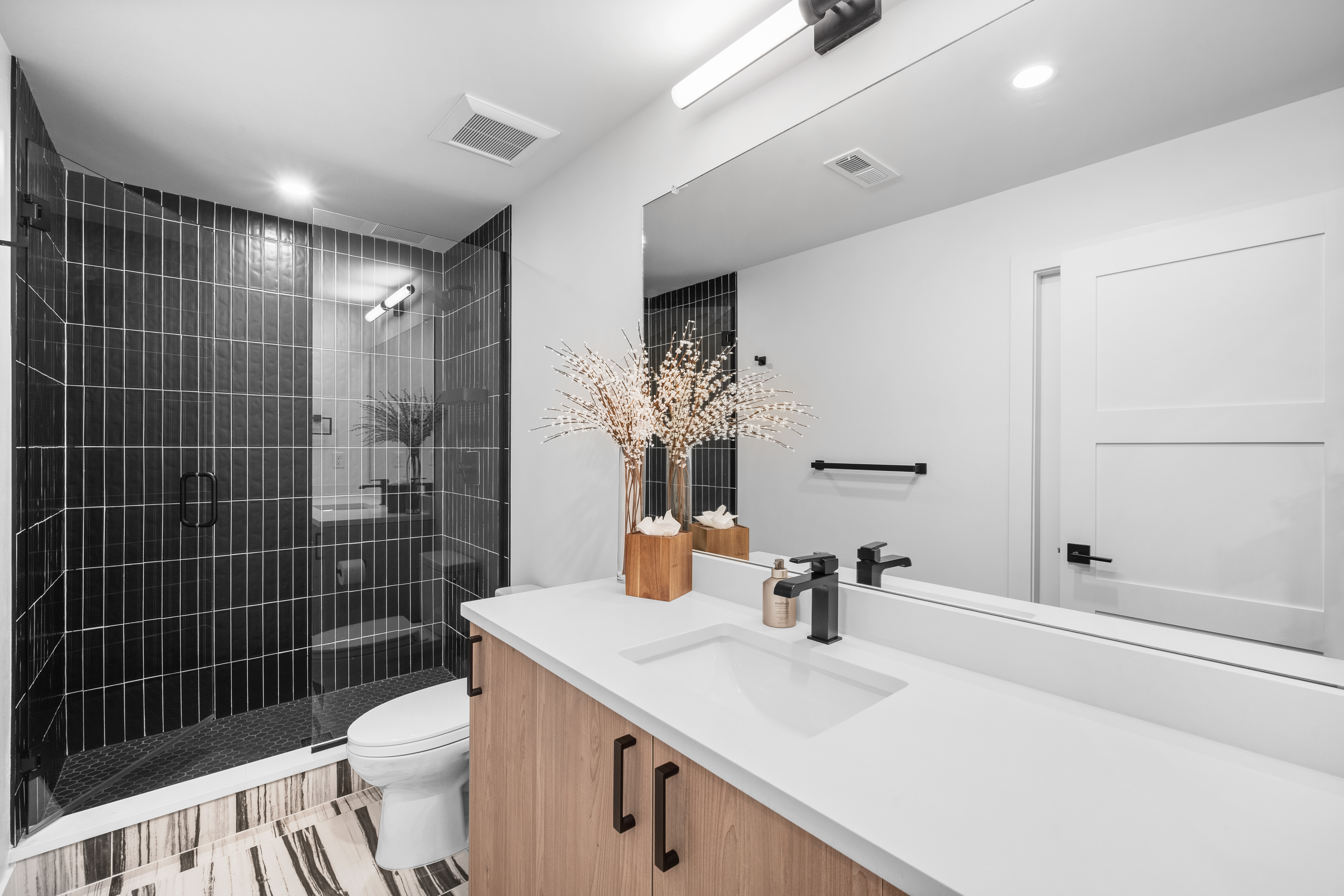  872 S Vine Street,Denver, CO, 80209 - 物件實景