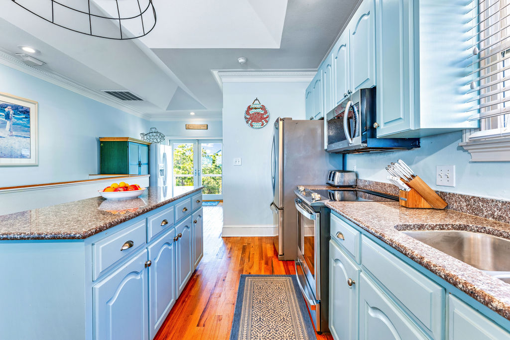 St George Island, Florida, 32328, United States, 5 Bedrooms Bedrooms, ,5 BathroomsBathrooms,Residential,For Sale,1978441