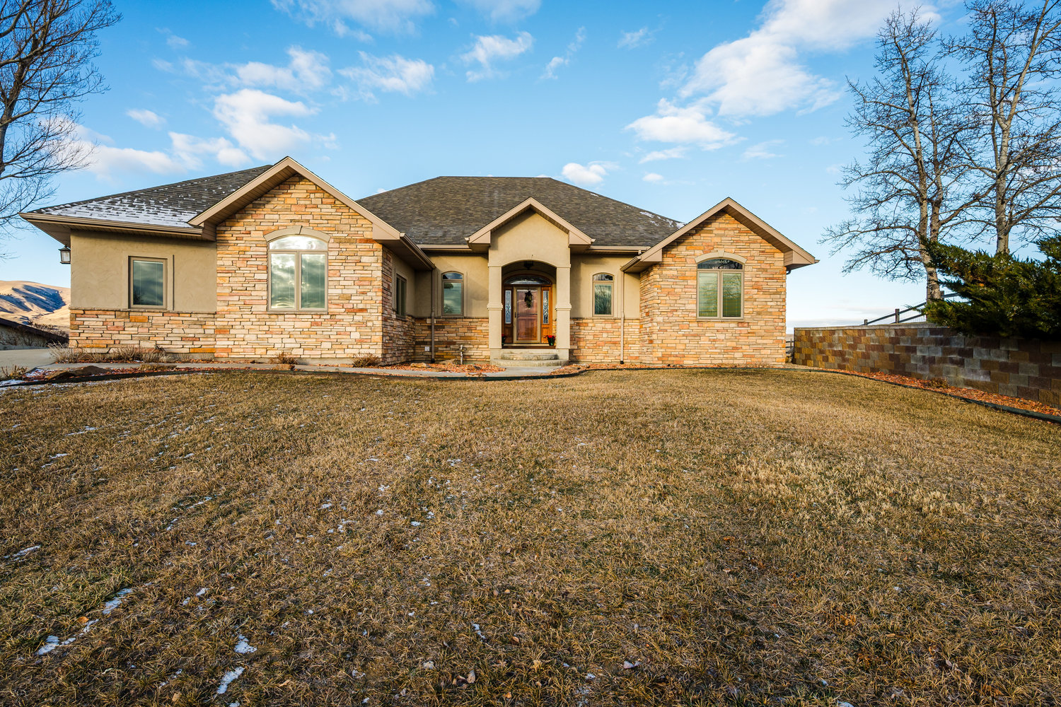 Buffalo, Wyoming, 82834, United States, 4 Bedrooms Bedrooms, ,4 BathroomsBathrooms,Residential,For Sale,2005506