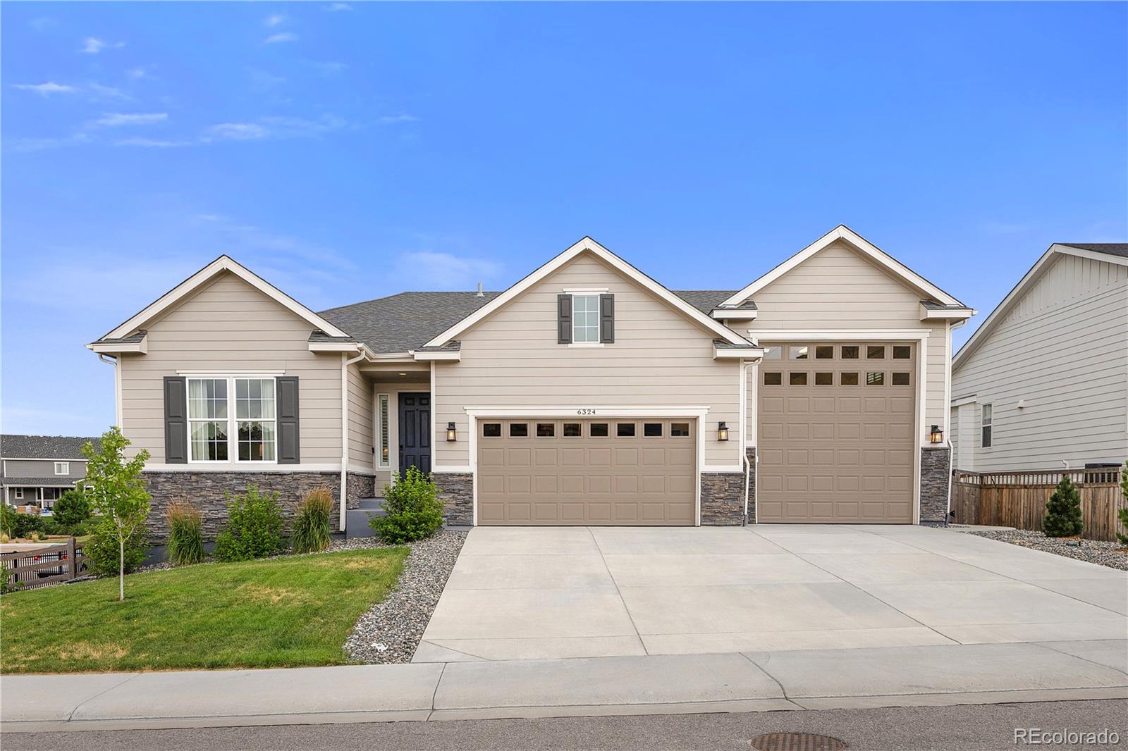 Castle Rock, Colorado, 80108, United States, 5 Bedrooms Bedrooms, ,1 BathroomBathrooms,Residential,For Sale,1906809