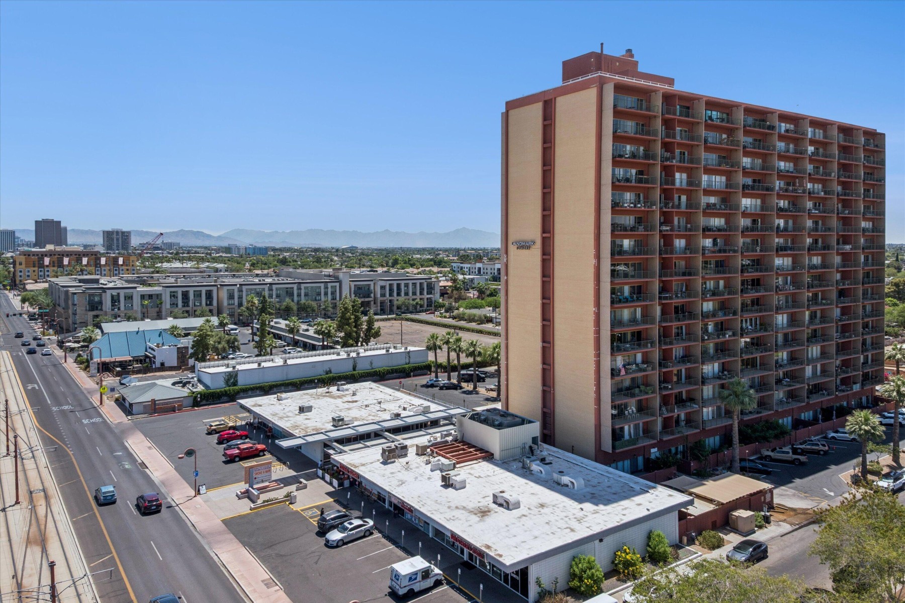  4750 N Central Avenue  Phoenix, AZ - 物件實景