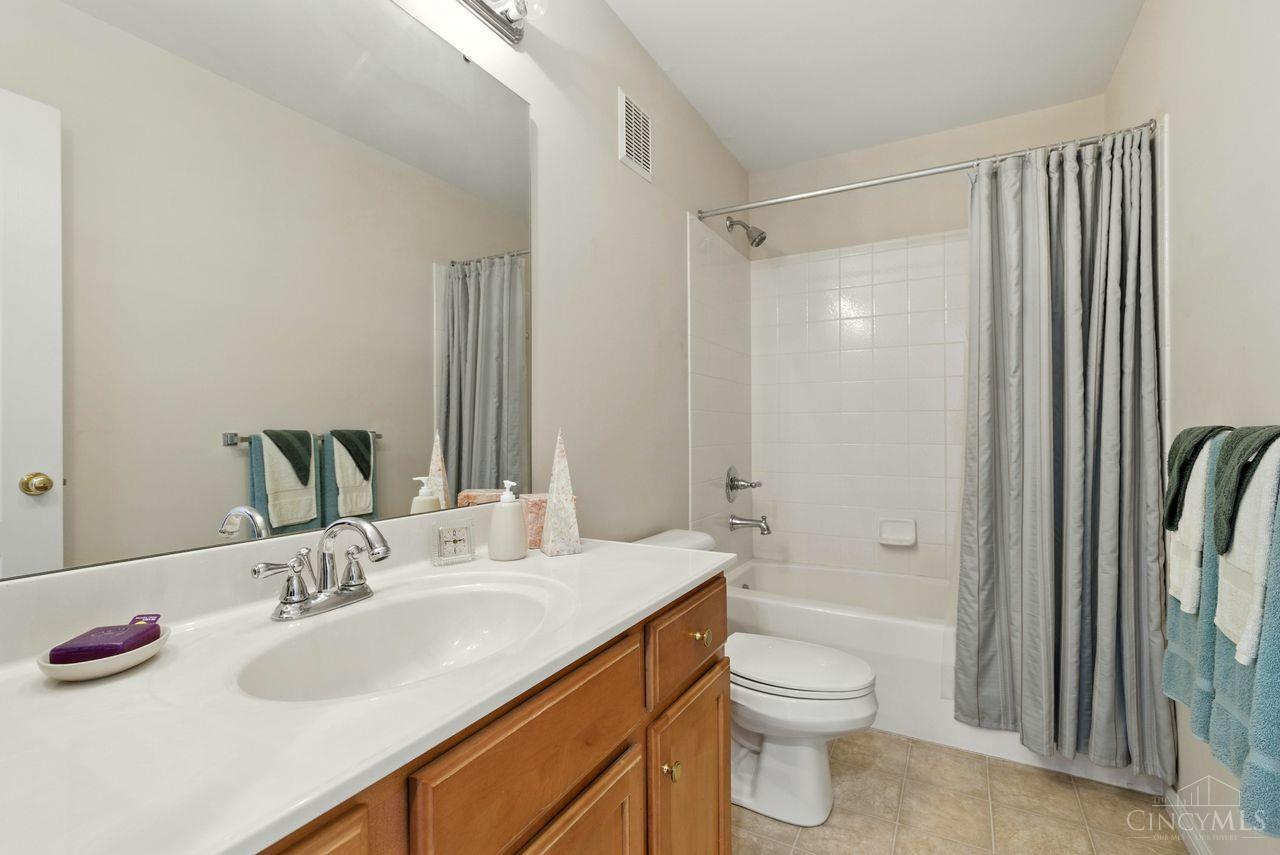 Fairfield Twp, Ohio, 45011, United States, 4 Bedrooms Bedrooms, ,4 BathroomsBathrooms,Residential,For Sale,1949510