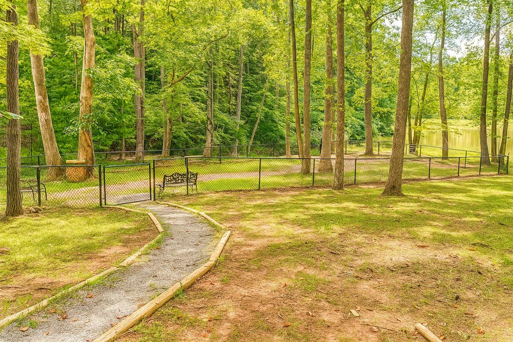 Ellijay, Georgia, 30536, United States, 4 Bedrooms Bedrooms, ,4 BathroomsBathrooms,Residential,For Sale,1888522
