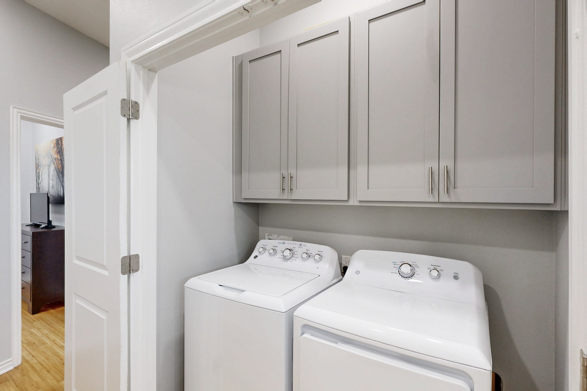Dallas, Texas, 75204, United States, 3 Bedrooms Bedrooms, ,3 BathroomsBathrooms,Residential,For Sale,1903545