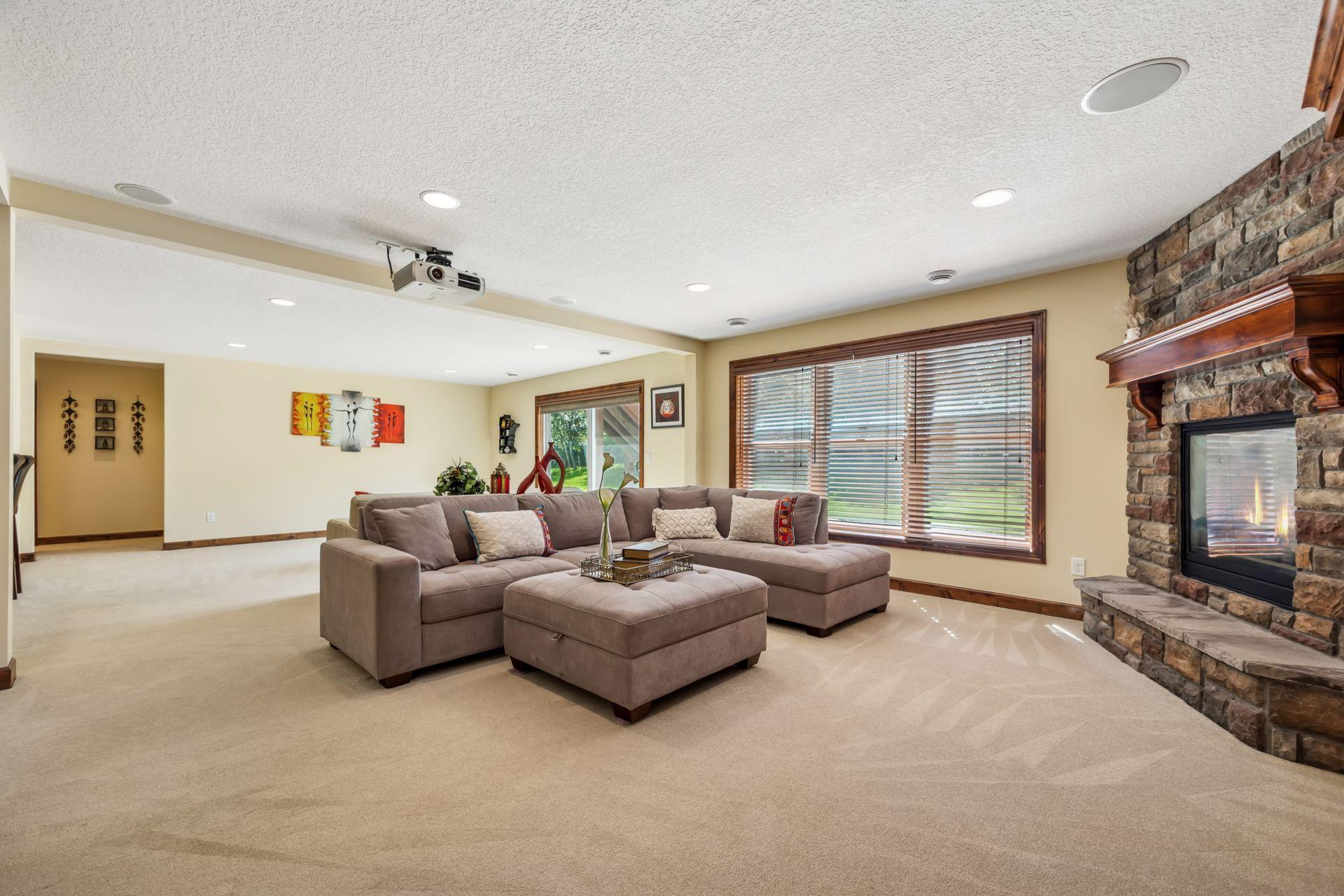 Plymouth, Minnesota, 55446, United States, 5 Bedrooms Bedrooms, ,5 BathroomsBathrooms,Residential,For Sale,1926210