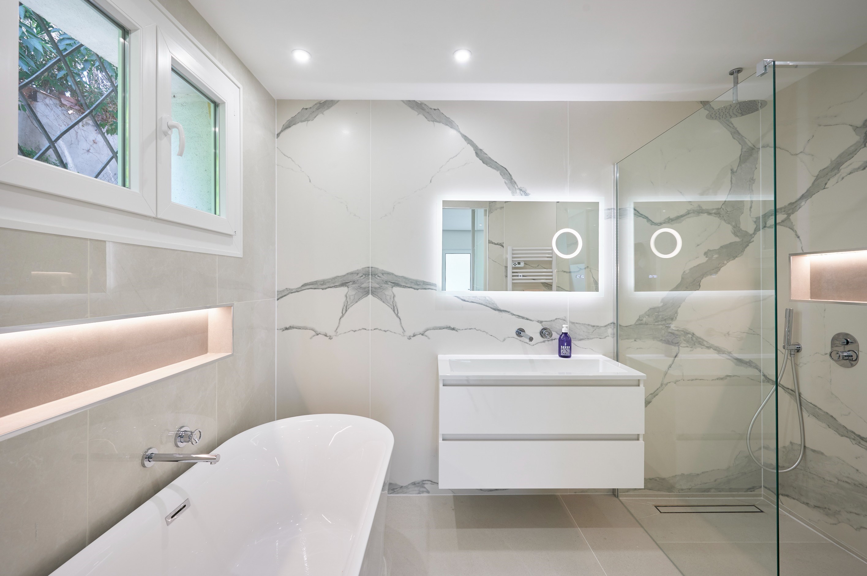 Mougins - Stunning Renovated Villa with a Glimpse of the Sea - 物件實景