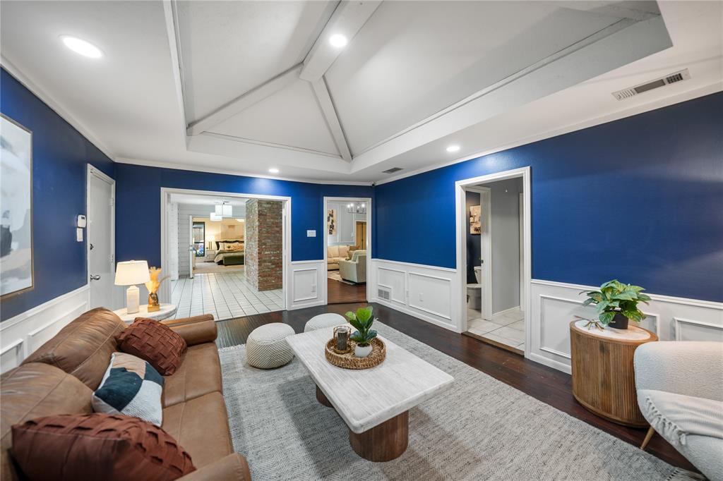 Dallas, Texas, 75248, United States, 3 Bedrooms Bedrooms, ,3 BathroomsBathrooms,Residential,For Sale,1971197