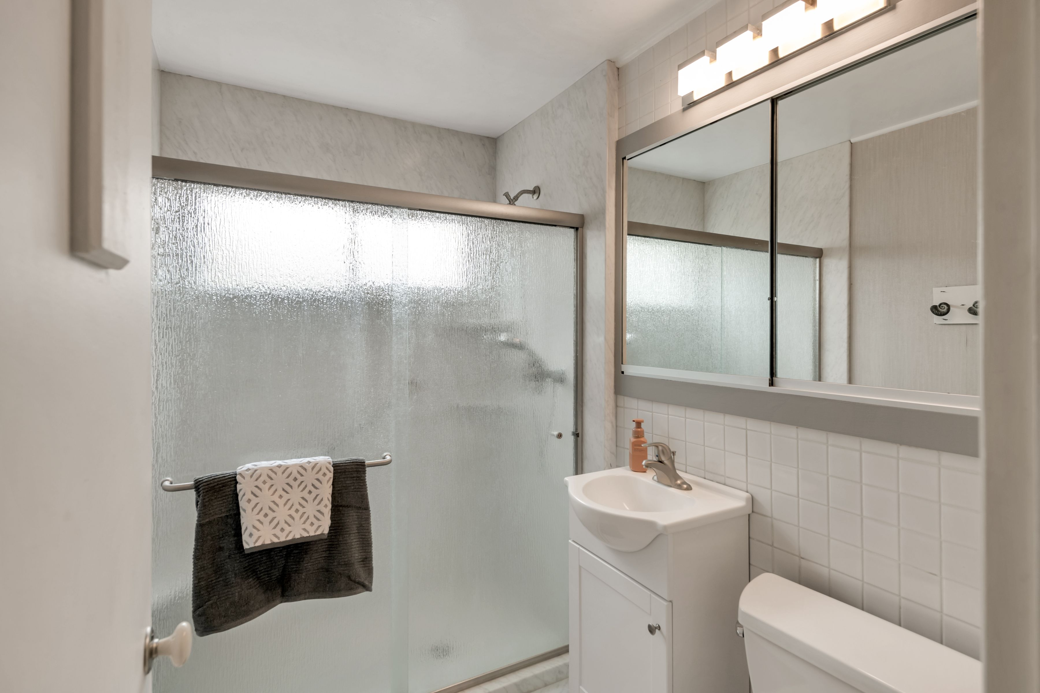  1250 Mission Drive - 物件實景