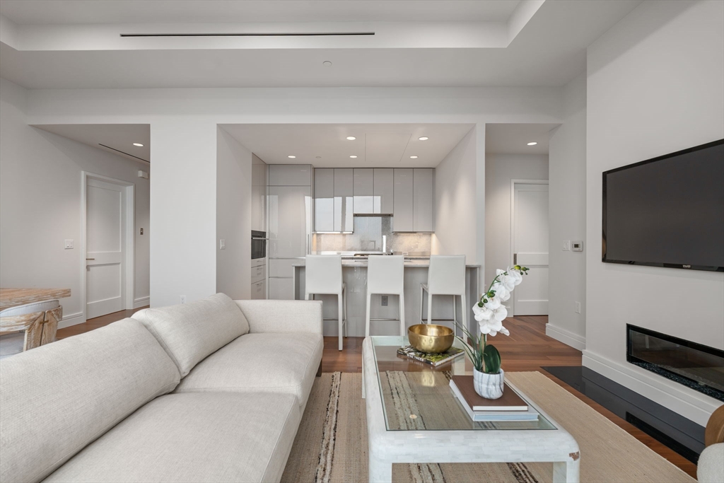 Boston, Massachusetts, 02115, United States, 5 Bedrooms Bedrooms, ,7 BathroomsBathrooms,Residential,For Sale,1688513