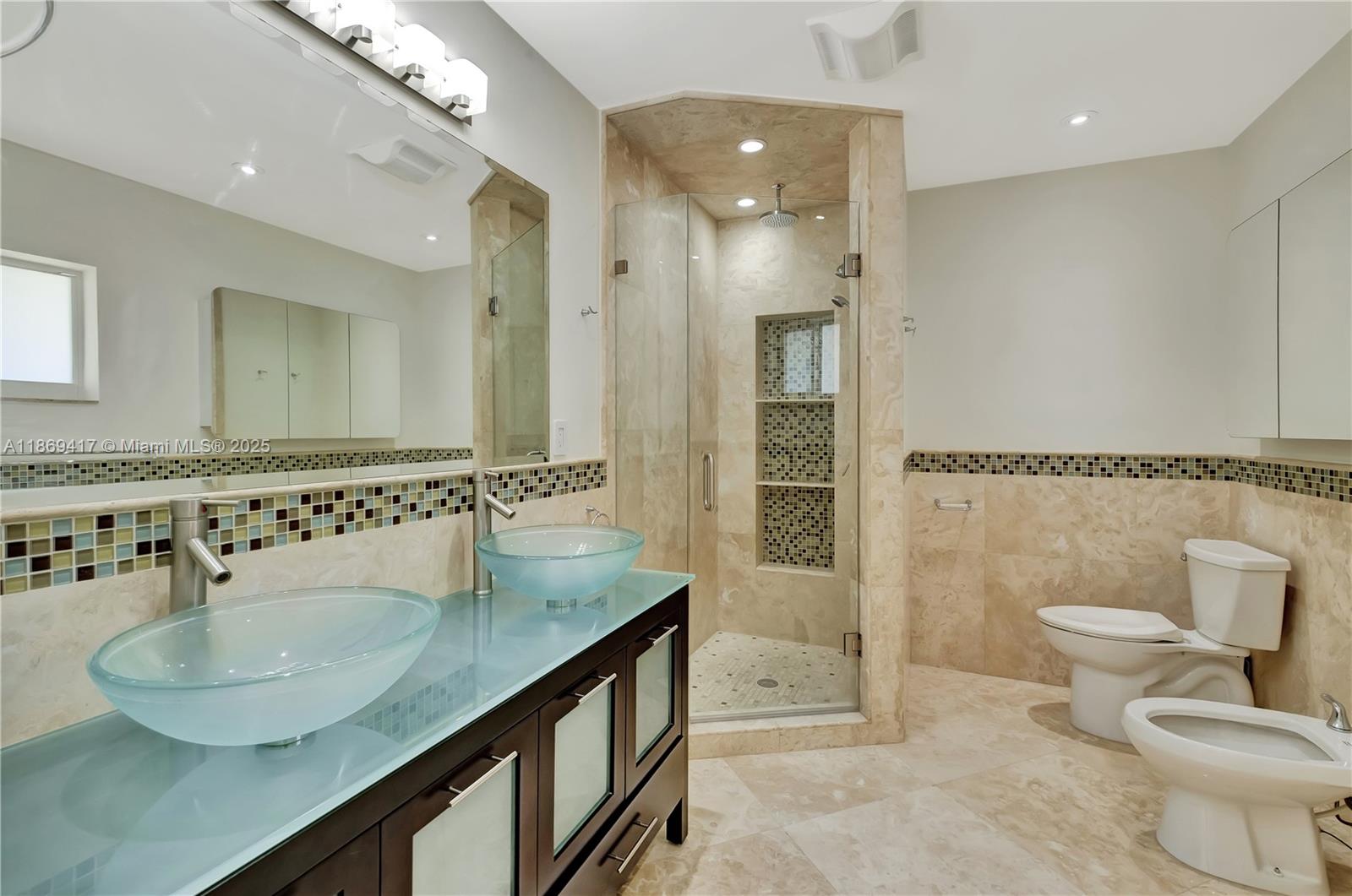 Key Biscayne, Florida, 33149, United States, 4 Bedrooms Bedrooms, ,4 BathroomsBathrooms,Residential,For Sale,1942123