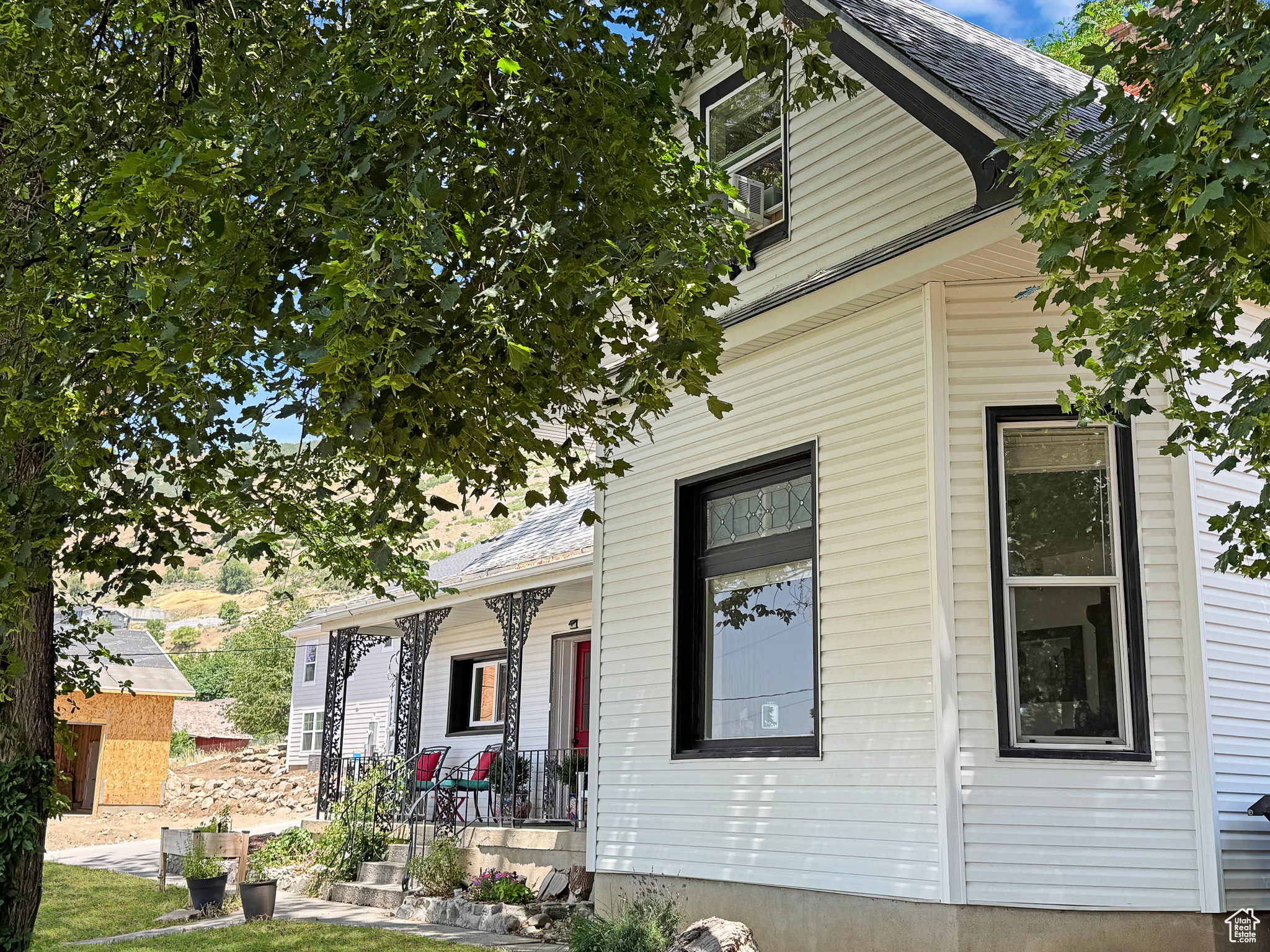 Farmington, Utah, 84025, United States, 4 Bedrooms Bedrooms, ,2 BathroomsBathrooms,Residential,For Sale,1866818