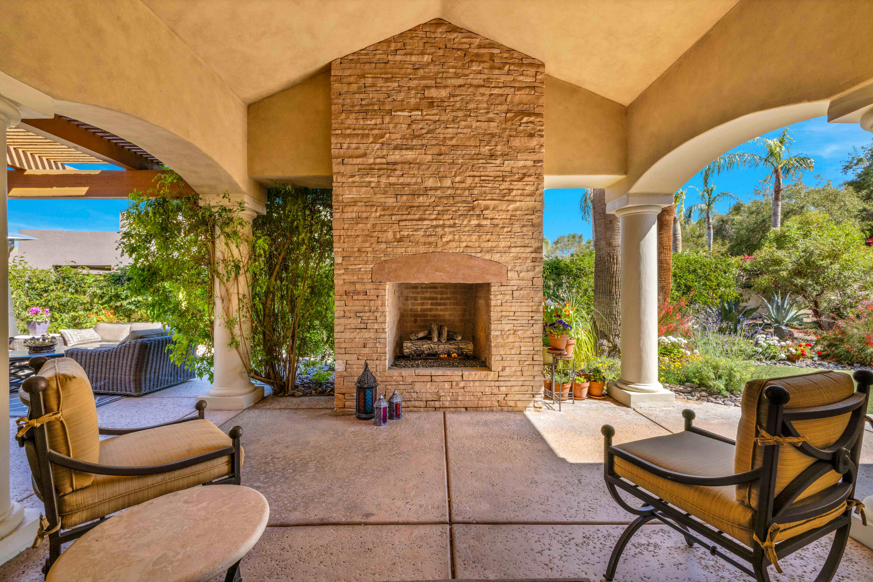 Palm Desert, California, 92260, United States, 3 Bedrooms Bedrooms, ,4 BathroomsBathrooms,Residential,For Sale,1986213