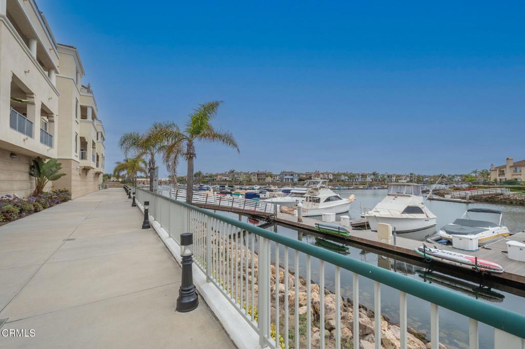 Oxnard, California, 93035, United States, 2 Bedrooms Bedrooms, ,3 BathroomsBathrooms,Residential,For Sale,1982158