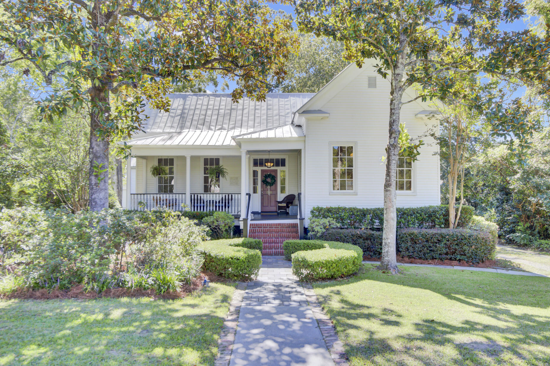 Summerville, South Carolina, 29483, United States, 3 Bedrooms Bedrooms, ,2 BathroomsBathrooms,Residential,For Sale,1938734