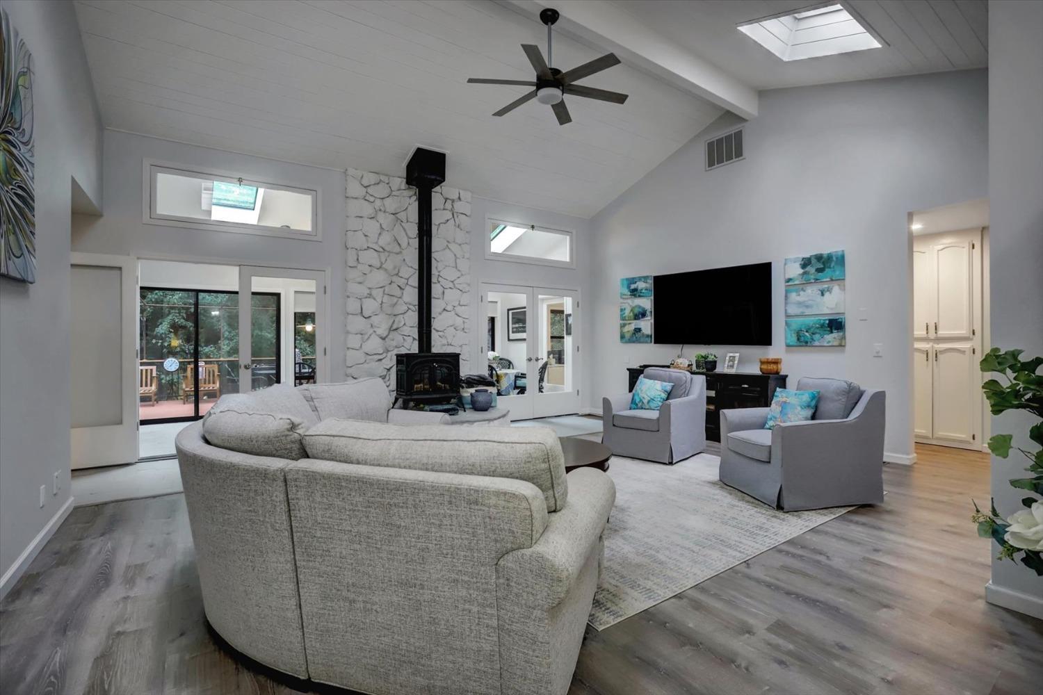 Grass Valley, California, 95949, United States, 3 Bedrooms Bedrooms, ,3 BathroomsBathrooms,Residential,For Sale,1754358