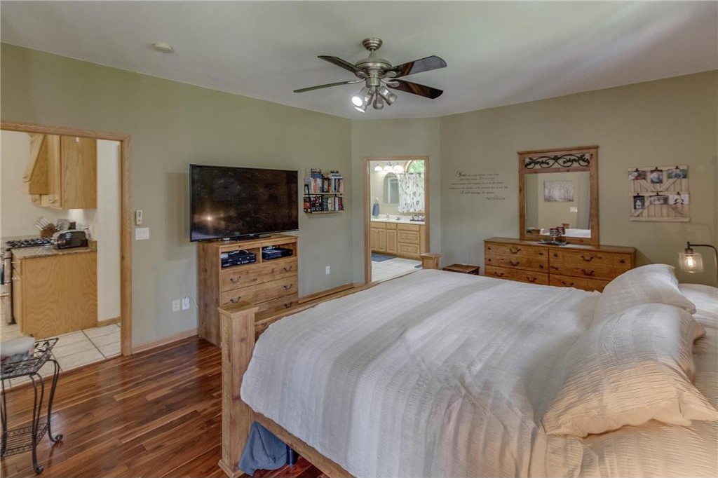 Motley, Minnesota, 56466, United States, 5 Bedrooms Bedrooms, ,3 BathroomsBathrooms,Residential,For Sale,1975318