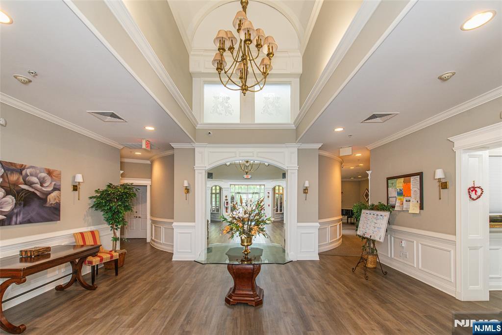 Clifton, New Jersey, 07013, United States, 2 Bedrooms Bedrooms, ,2 BathroomsBathrooms,Residential,For Sale,1971617