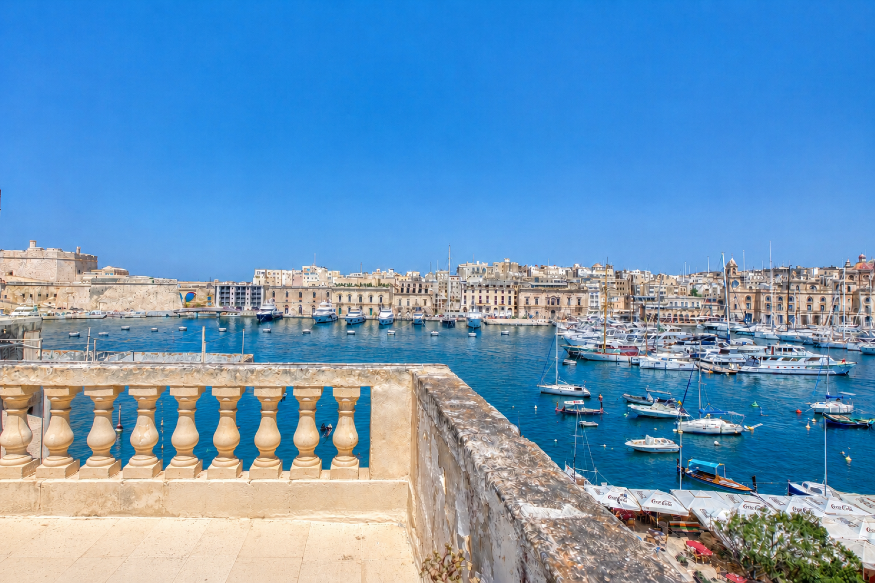  House of Character with Marina and Waterfront Views - 物件實景