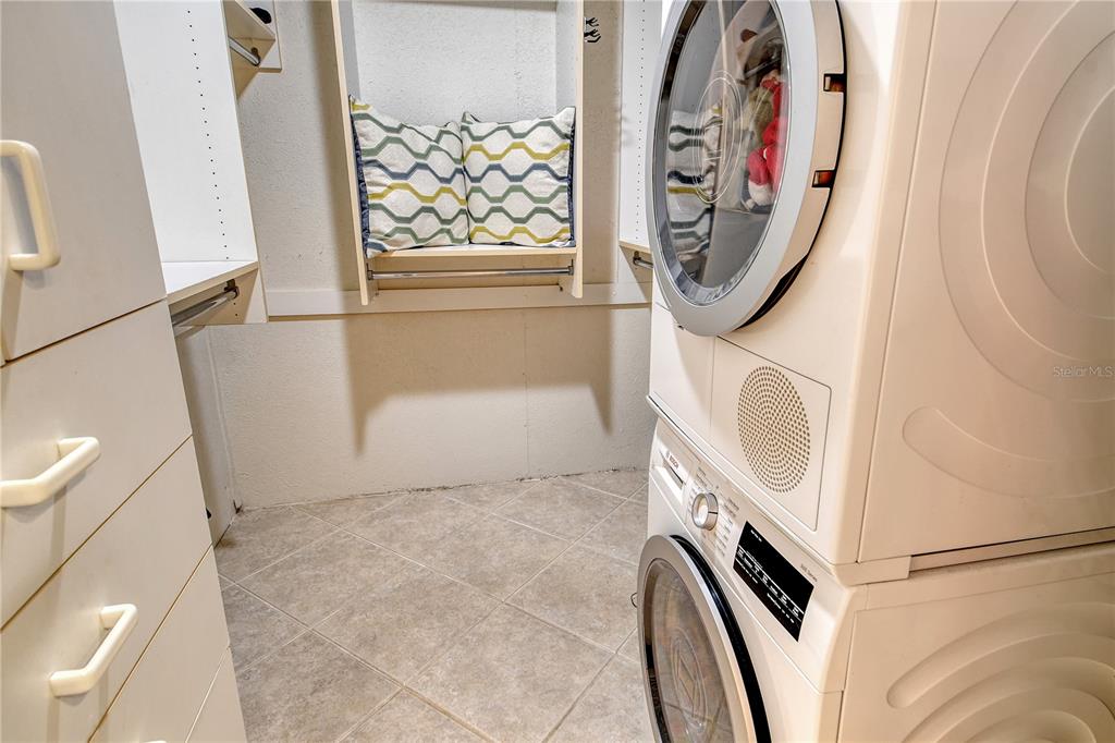 Longboat Key, Florida, 34228, United States, 2 Bedrooms Bedrooms, ,2 BathroomsBathrooms,Residential,For Sale,1987824