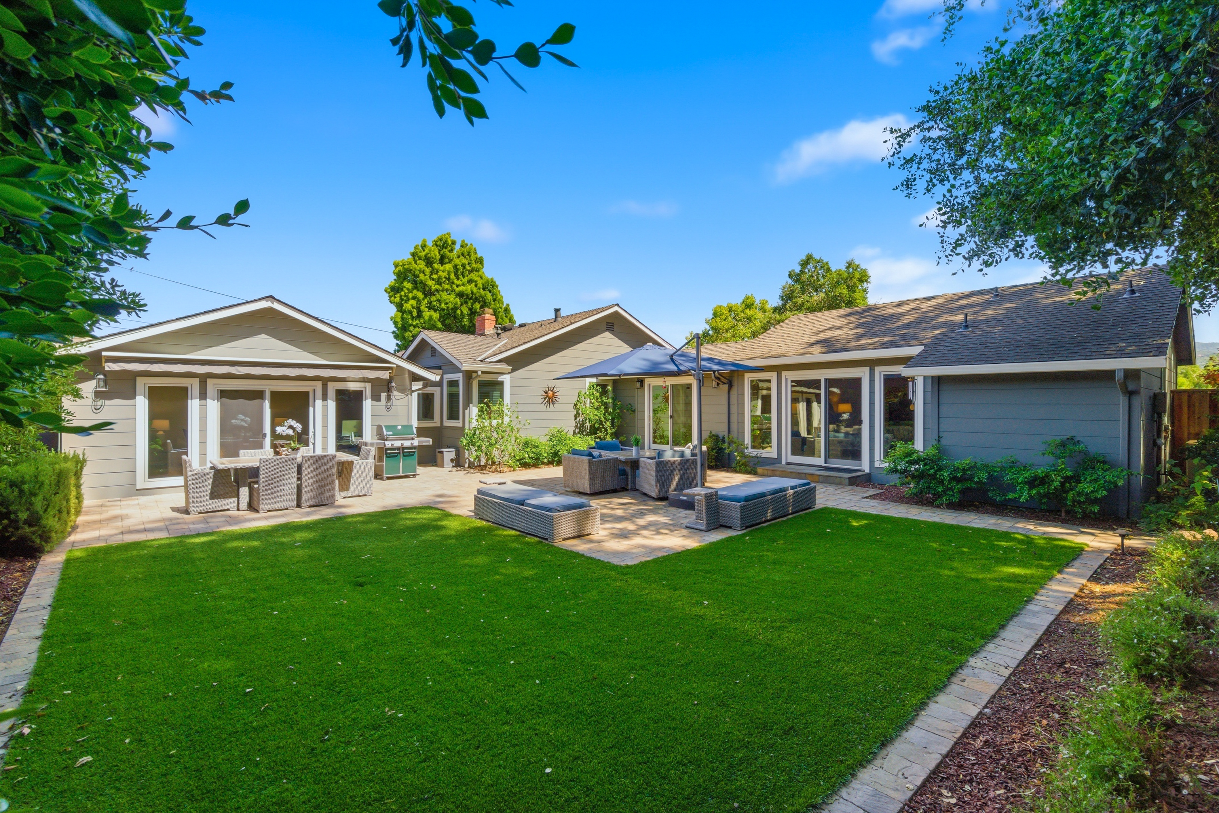  Elegant Single-Story Living on a Premier Corner Lot in Monte Sereno - 物件實景
