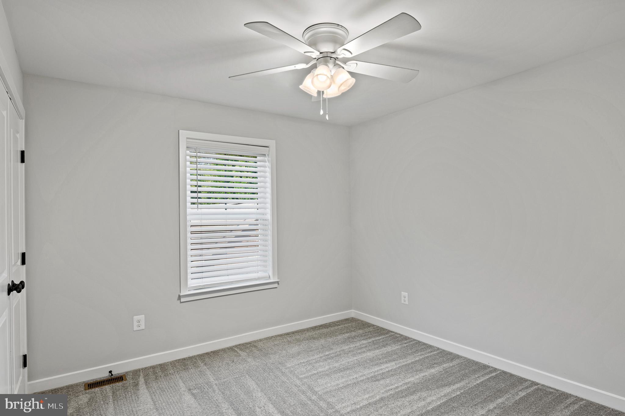 Edgewater, Maryland, 21037, United States, 5 Bedrooms Bedrooms, ,3 BathroomsBathrooms,Residential,For Sale,1895020