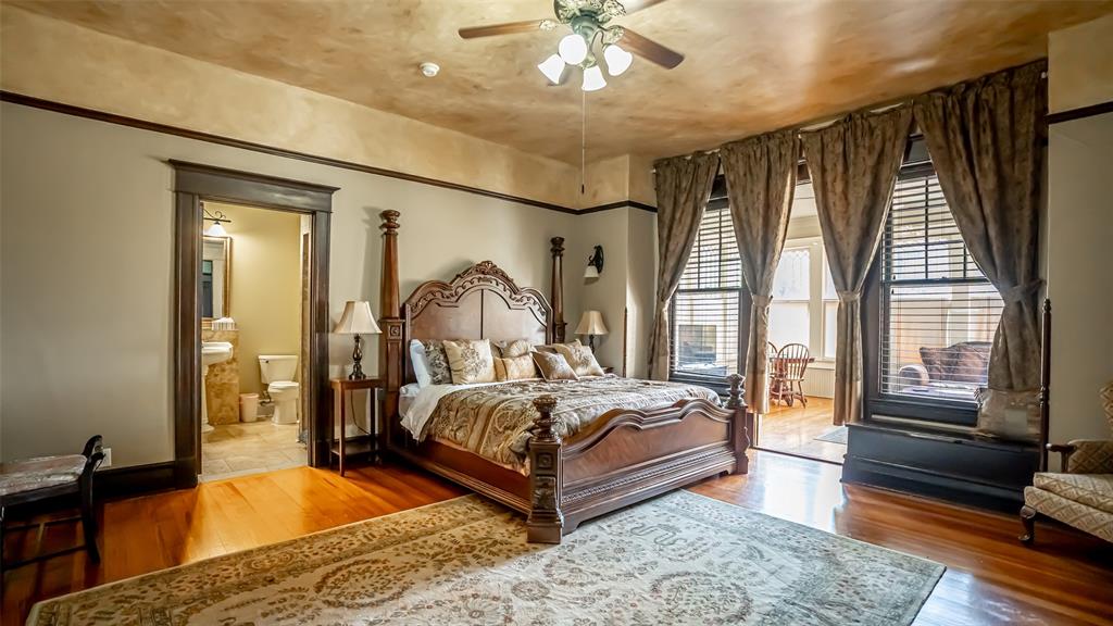 Granbury, Texas, 76048, United States, 8 Bedrooms Bedrooms, ,8 BathroomsBathrooms,Residential,For Sale,2009075
