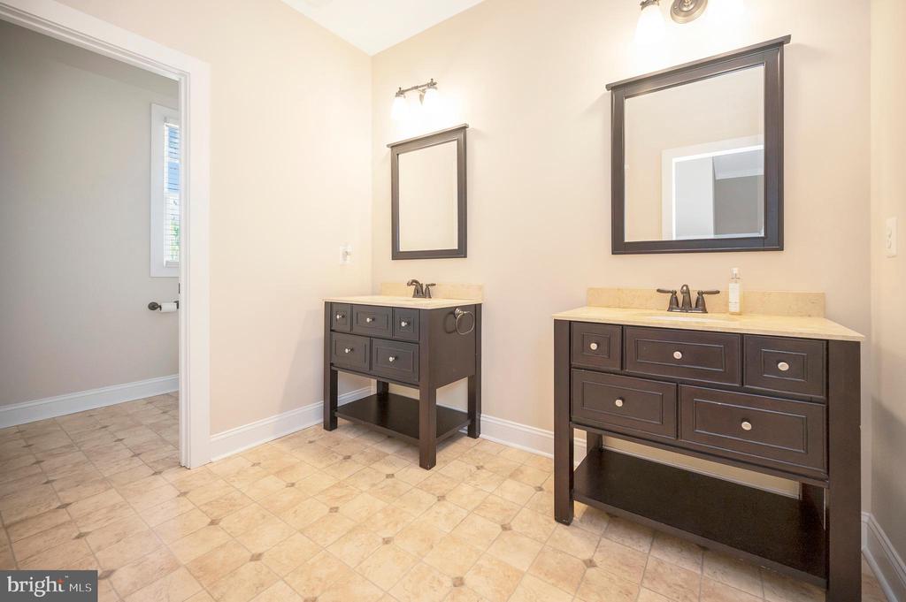 Stafford, Virginia, 22556, United States, 6 Bedrooms Bedrooms, ,5 BathroomsBathrooms,Residential,For Sale,1900693