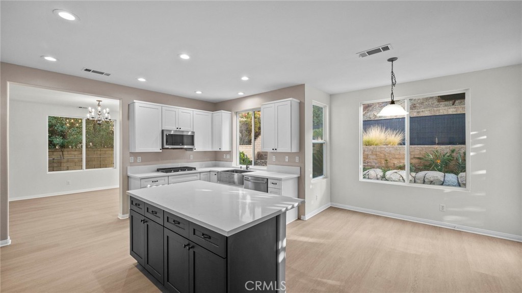 Corona, California, 92883, United States, 3 Bedrooms Bedrooms, ,2 BathroomsBathrooms,Residential,For Sale,2027517