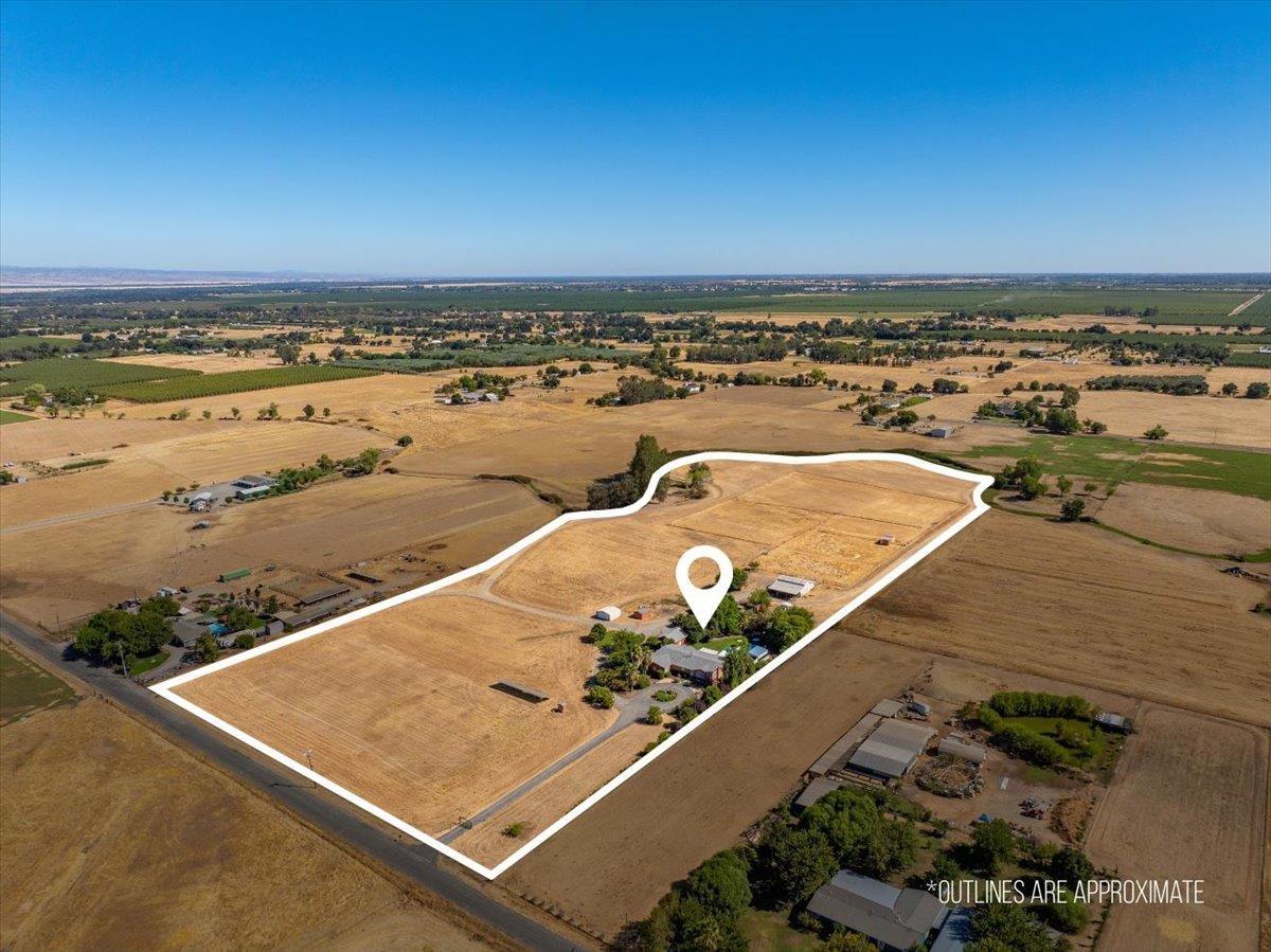 Gerber, California, 96035, United States, 4 Bedrooms Bedrooms, ,3 BathroomsBathrooms,Residential,For Sale,1927248