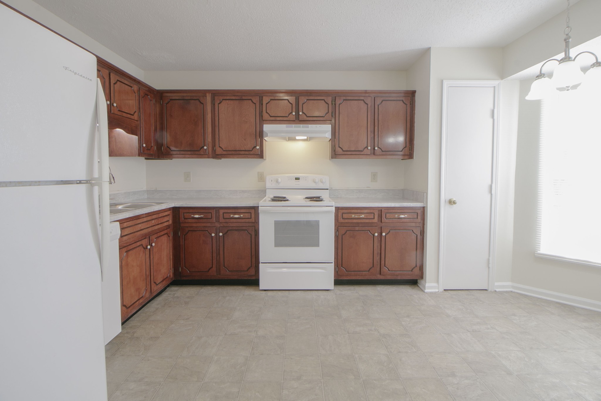 Clarksville, Tennessee, 37042, United States, ,Residential,For Sale,2013065